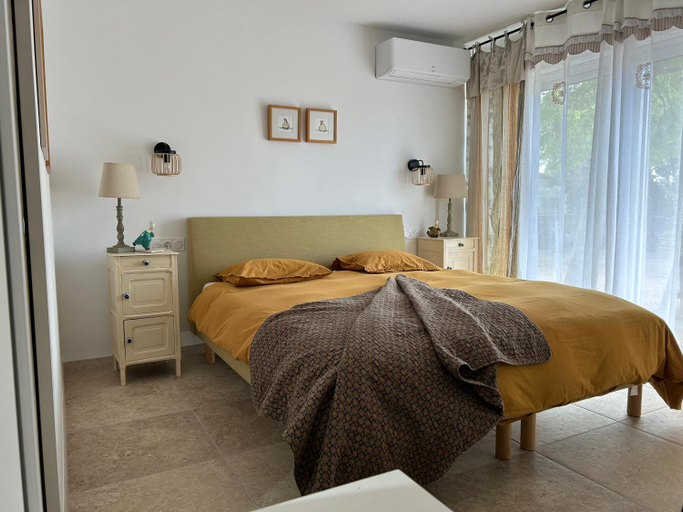 Bedroom 2, Au ciel etoile, Gard