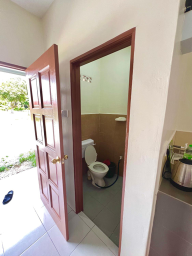 Others 3, Roomstay Ehsan, Pekan