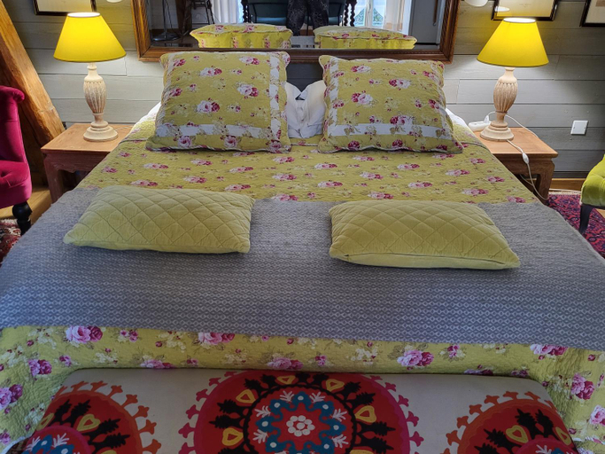 Bedroom 5, Les Glycines, Seine-et-Marne