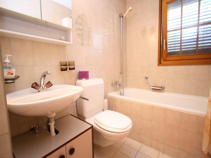 Bathroom, Family Stay in Aletsch Alps, Goms