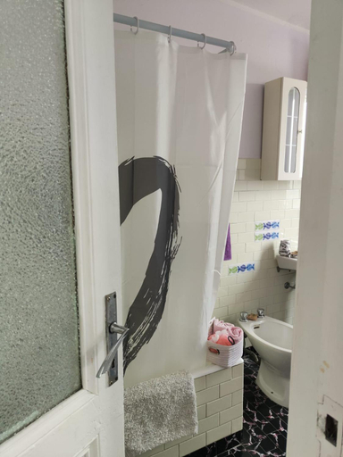 Bathroom 2, DiVino, Imperia