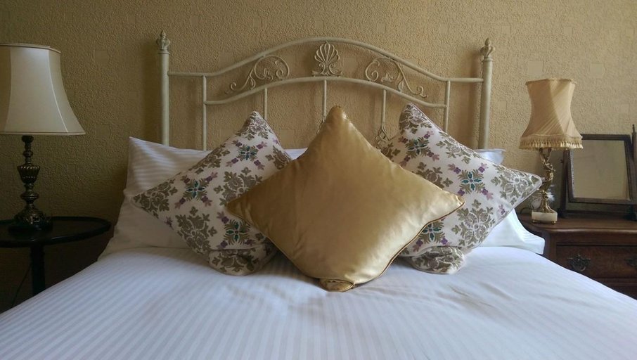 Bedroom, Lochinver Guesthouse, South Ayrshire