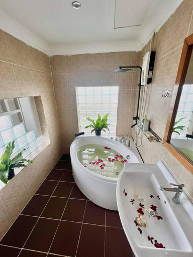 Bathroom 4, The Moon Kampot Boutique, Kampot