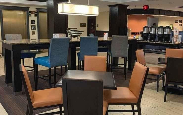 Food & Drinks 5, HAMPTON INN BURLINGTON/MOUNT HOLLY, Burlington