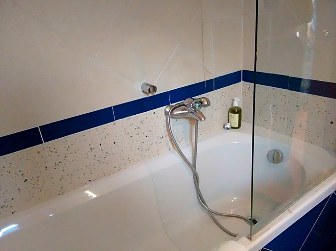Bathroom 4, Hotel Centro, Rome
