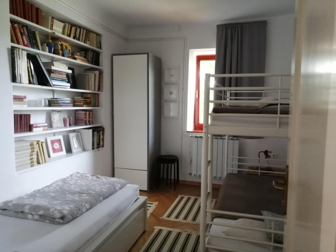 Bedroom 2, City center blue sky house, Postojna