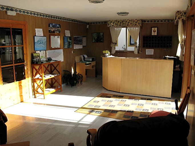 Others 5, Hotel Alonso, Asturias