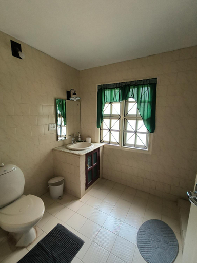 Bathroom, Nestinggrounds, Chikmagalur