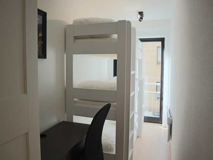 Bedroom 2, Apartment in Niewpoort near the Seaside, West-Vlaanderen