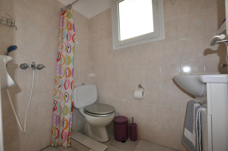 Bathroom 3, Ammos, Ionian Islands