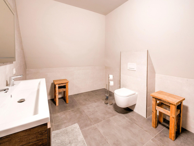Bathroom 3, Spacious Farmhouse with Sauna, hottub, Tytsjerksteradiel