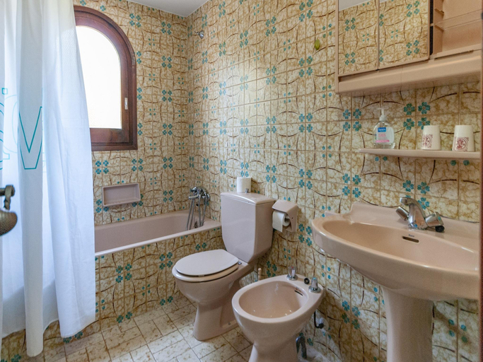 Bathroom 3, Apartment in Mont-roig near Sea Beach, Tarragona
