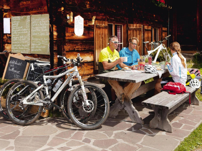 Others 2, Chalet in Zillertal near Ski Slopes, Zell am See