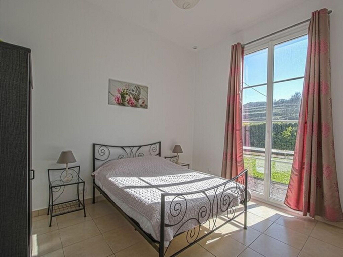 Bedroom 2, Seaside Escape for Families, Calvados