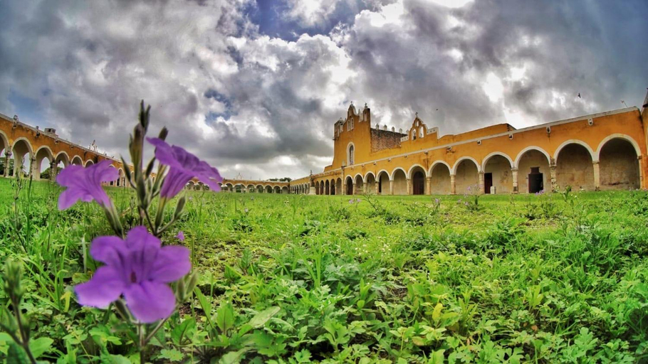 Others 4, Buenosdias Izamal, Izamal