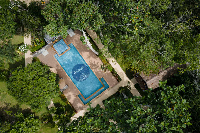 Others 5, Khun Le House, Lan Saka