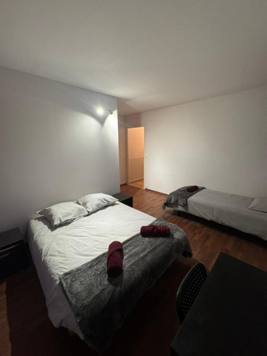 Bedroom 4, Auberge de La Source, Ain