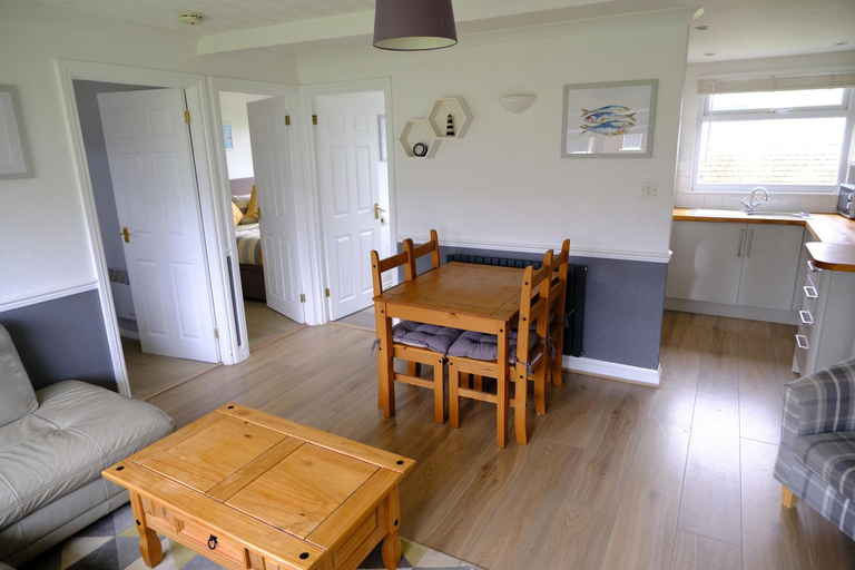Others 5, Chalet Bonair Spacious comfortable 2 Bedroom Chalet sleeping 4 Dartmouth, Devon