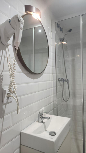 Bathroom 2, Barrio Gotico Apartments Ferran, Barcelona