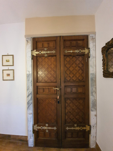 Others 4, Il Palazzo delle Rondini, L'Aquila