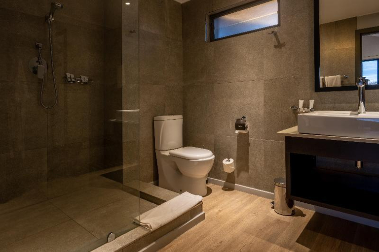 Bathroom 4, SALT of Akagera, Kayonza