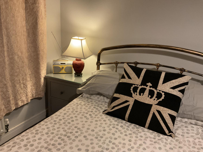 4, Private Room in a house in the Cotswolds, Worcestershire