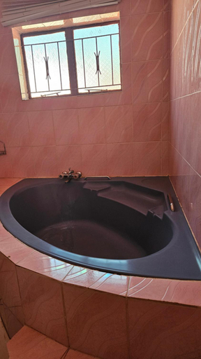 Bathroom 3, Goodlife Guest house in mafikeng, Ngaka Modiri Molema