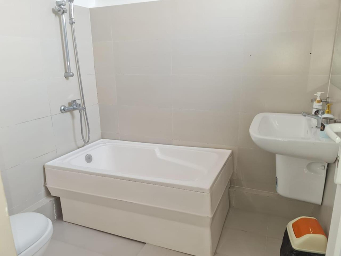 Bathroom 3, Malika Shelter Guast House, Dehiwala-Mount Lavinia