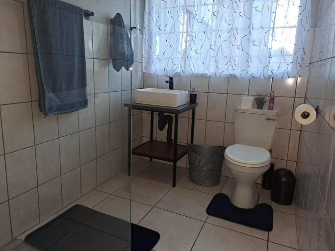 Bathroom 2, Rustic Farm Stay, Ehlanzeni