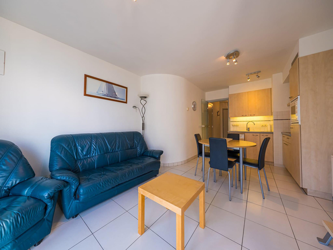 Others 5, Apartment with 2 bedrooms and sea view, West-Vlaanderen