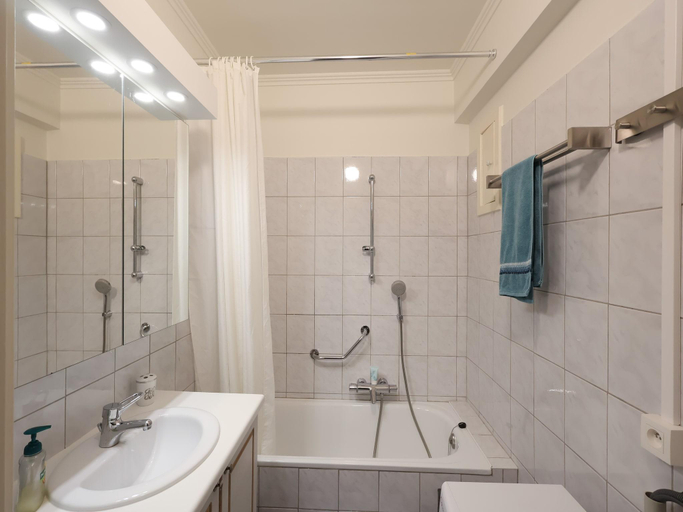 Bathroom 2, Apartment by the Coast in Belgium, West-Vlaanderen