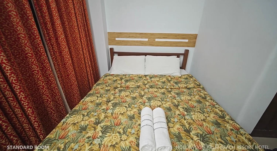 Bedroom 3, Hollywood Palm Beach Resort, Puerto Galera