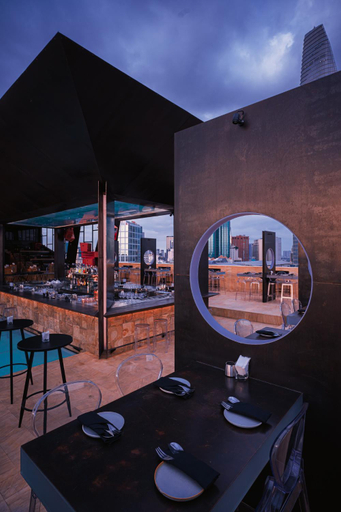 Food & Drinks, Elegant Feel Inn - M&A, District 1