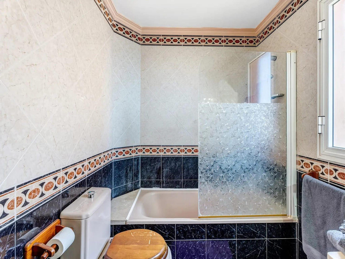 Bathroom 4, Apartment in Radazul with Stunning Sea Views, Santa Cruz de Tenerife