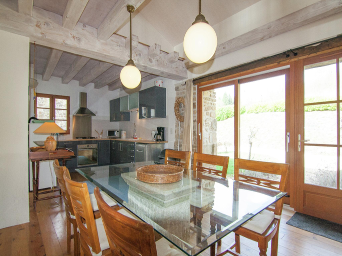 Others 5, Cottage in France with Covered Terrace, Charente