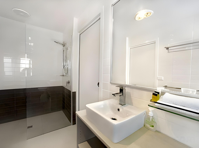 Bathroom 3, BIG4 Ingenia Holidays Queenscliff Beacon, Queenscliffe
