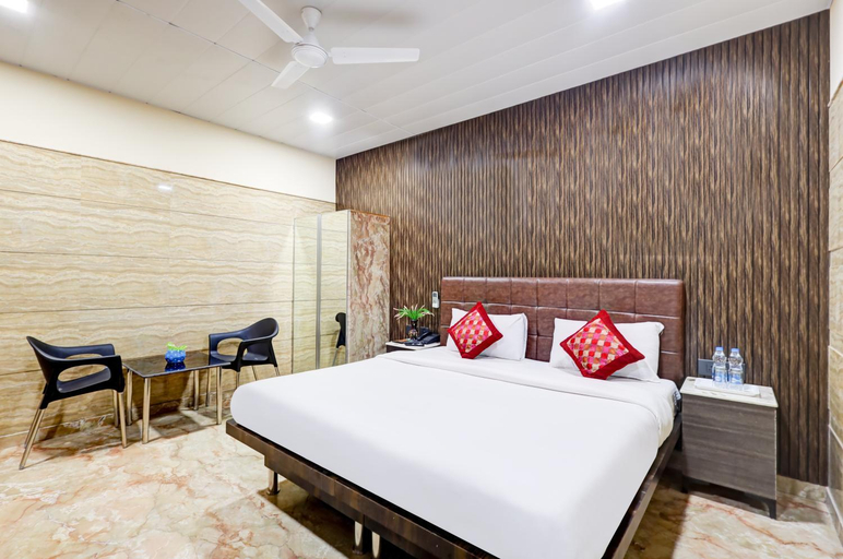 Bedroom 2, Hotel Singh Palace, Delhi
