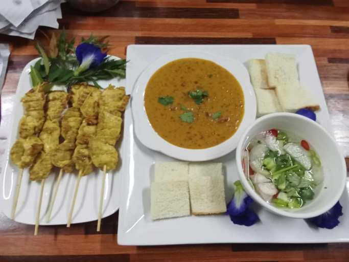 Food & Drinks 5, Mook Bamboo Bungalows, Kantrang