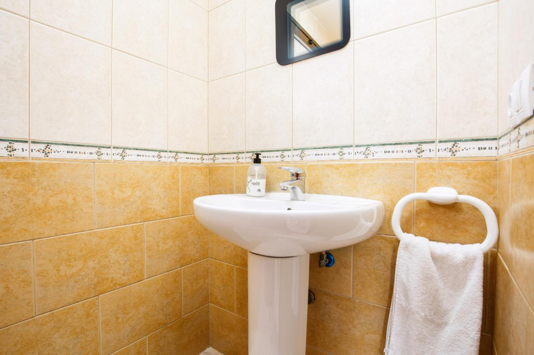 Others 5, Villa - Sleeps 6 - Pool - Pets Ok - Parking, Las Palmas