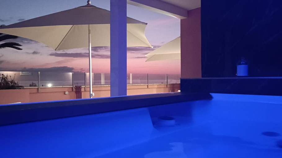 Sport & Beauty 1, L'Orologio Guest Rooms, Cosenza