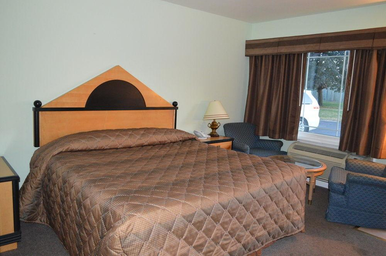 Bedroom 2, Kitchener Motel, Waterloo