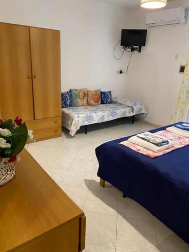 Others 4, Ponzamania Appartamenti da Silverio, Latina