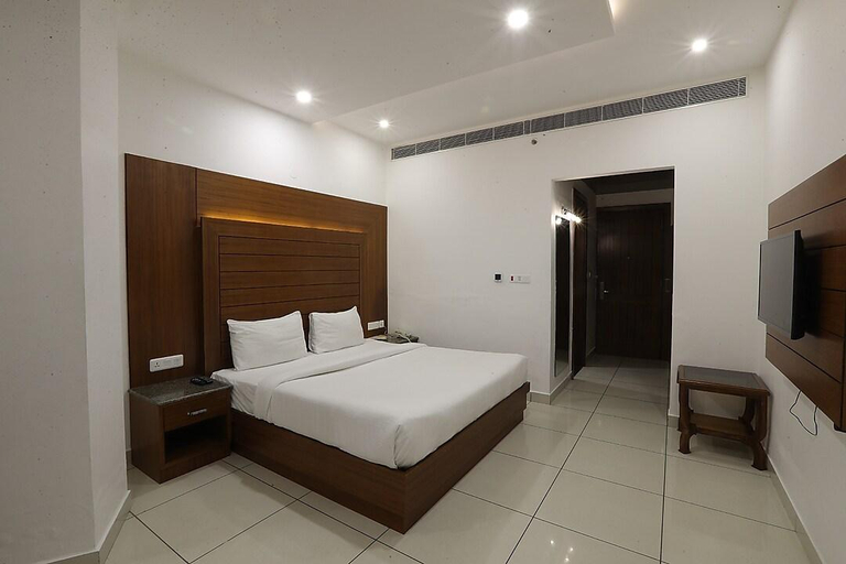 Bedroom 2, THE GRAND HOTEL, Shahid Bhagat Singh Nagar