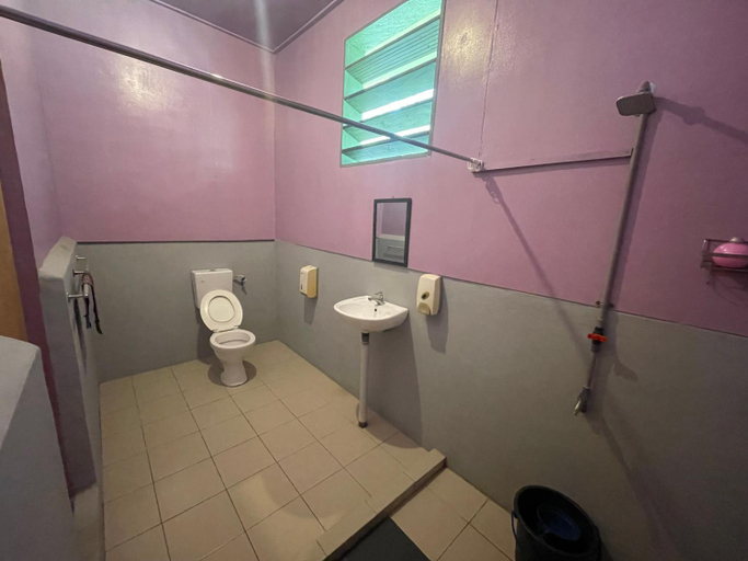 Bathroom 5, Osman homestay’s, Kinabatangan