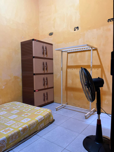 Bedroom 2, 55 Ketapang Homestay, Banyuwangi
