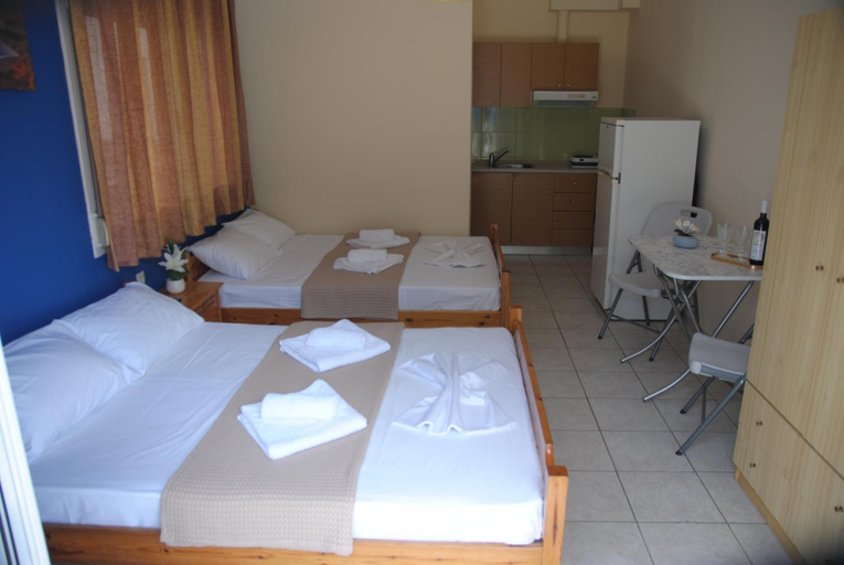 Bedroom 2, Light Blue Paralia Apartments, Central Macedonia