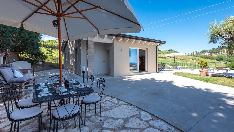 Others 4, DIMORA CAMPO DELLE MURA 4&2, Emma Villas, Ascoli Piceno