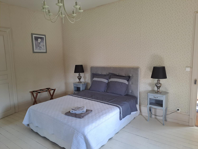 Bedroom 3, LA Maison DE CARO, Meuse