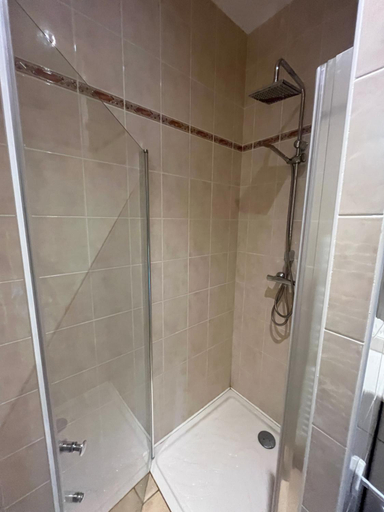 Bathroom 2, Gites le Mathelin, Dordogne