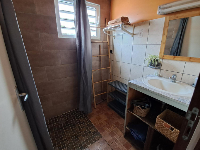 Others 4, Les bungalows de la kazouale, Saint-Leu
